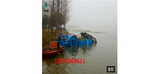 贵州湖面水草打捞船